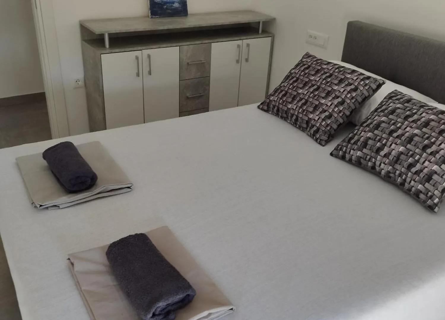 Apartman Klavedara Povljana 0*,  Kroatien